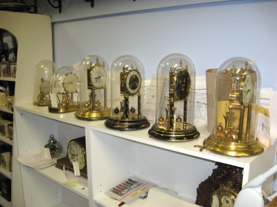 400 Day Clocks that have been repaired
