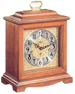 An excellent sounding quartz mantel clock, Hermle model 22825-i92115.