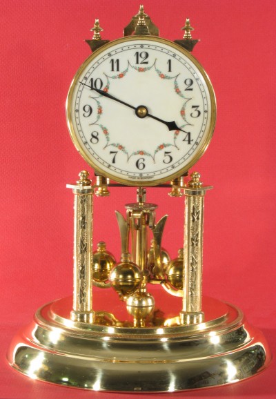 400 day clock made about 1950, before "Schatz" was put on the dials.