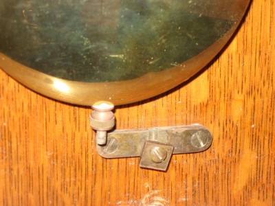 The pendulum tie-down