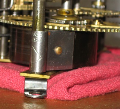 The Usibel spring has a square loop end