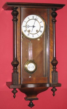 Clock without top piece